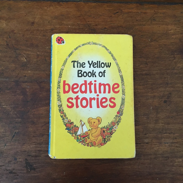 ヴィンテージブック　the yellow book of bedtime stories 児童書　古本　LONDON