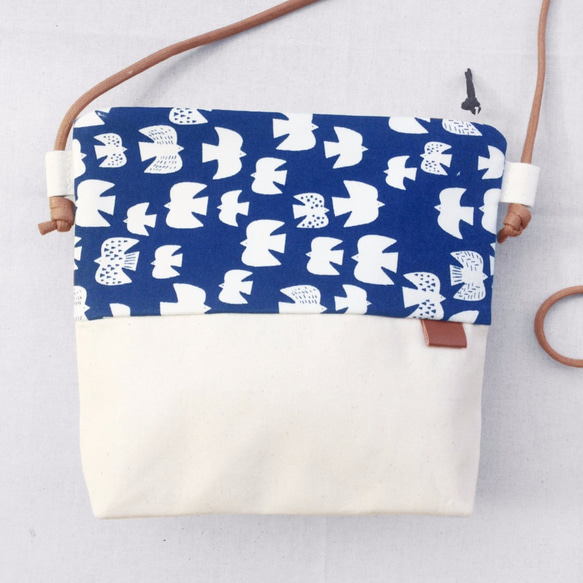 Small oblique backpack - Blue Birds