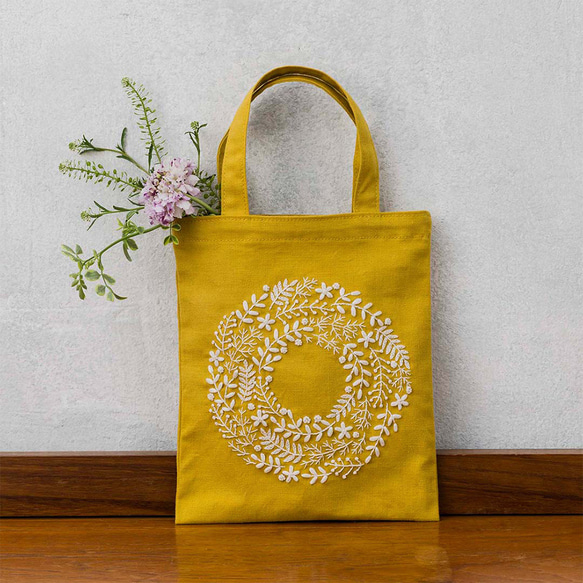 刺繍キット yulaのこころ躍る草花刺繍 ミニトートバッグ「陽だまりのリース」