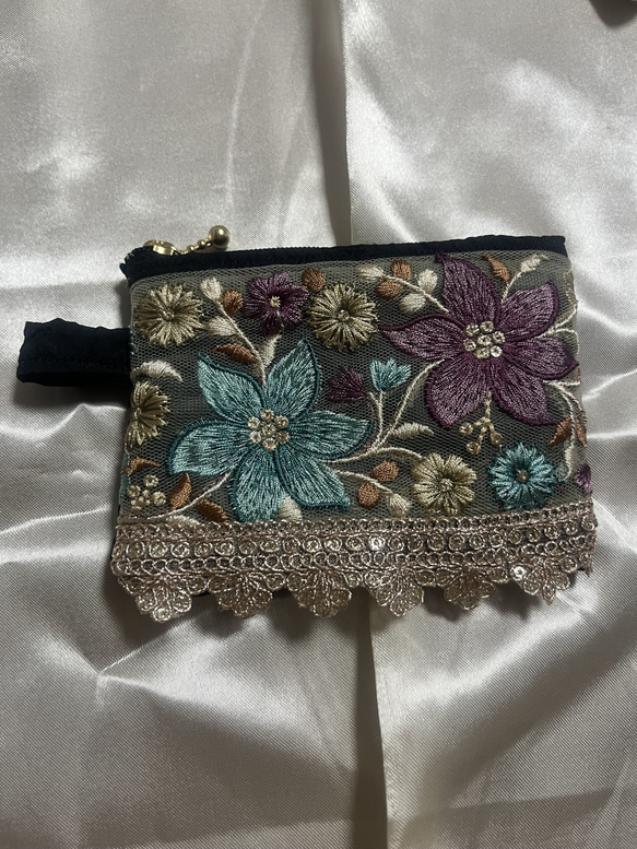 インド刺繍リボン　ファスナーポーチ