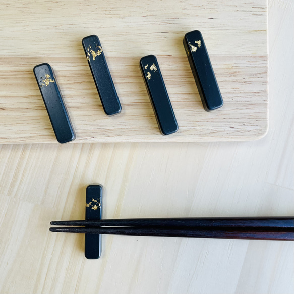 haku chopstick rest / black