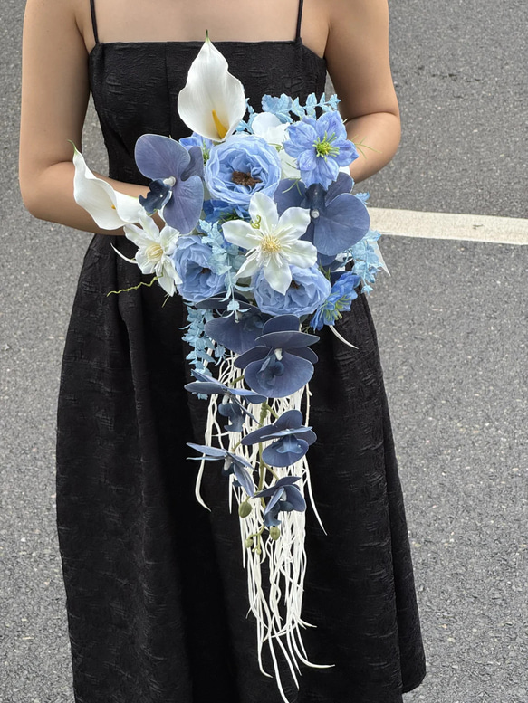 結婚式の花嫁 造花、外装ウェディングドレス、写真撮影、結婚式の花嫁の手のブーケ 3つのコー