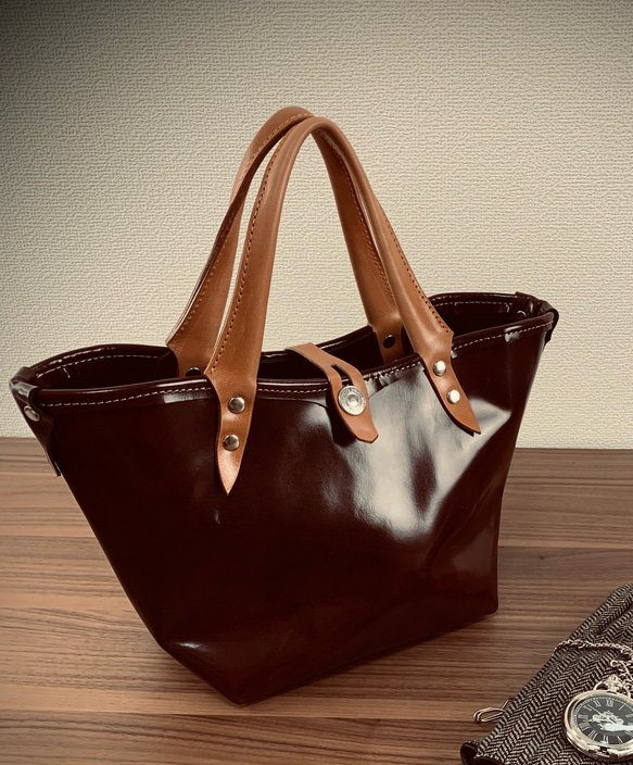 situla bag  gloss brown  スィートラバック　ユニセックス