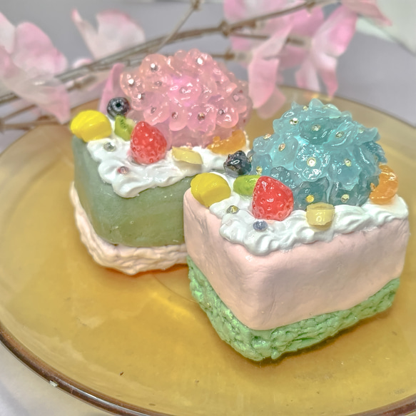 春から梅雨へ！ツヤキラ華やか紫陽花ケーキ　8月末まで　フェイクスイーツ　スイーツデコ