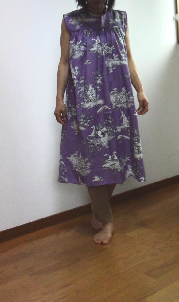 Toile de jouy 柔らかなコットンノースリーブワンピース【Violette】