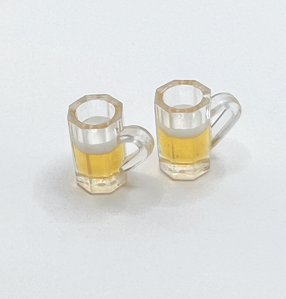 【15×15mm 2個セット】ビールジョッキ  コップ  ミニチュア　デコ用　人形用　ドールハウス　グラス