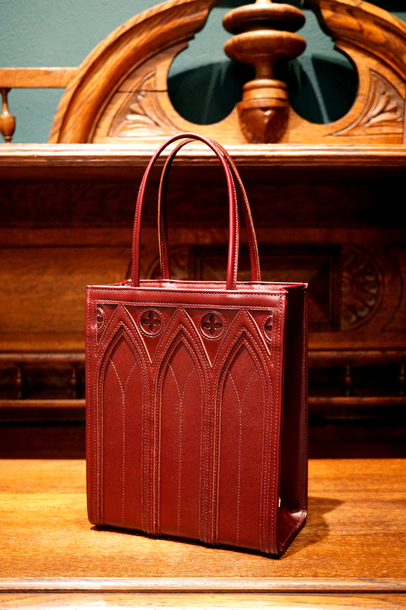 中世ゴシック建築モチーフの「カテドラルバッグ1C」（本革製）／ボルドー bordeaux cathedral bag