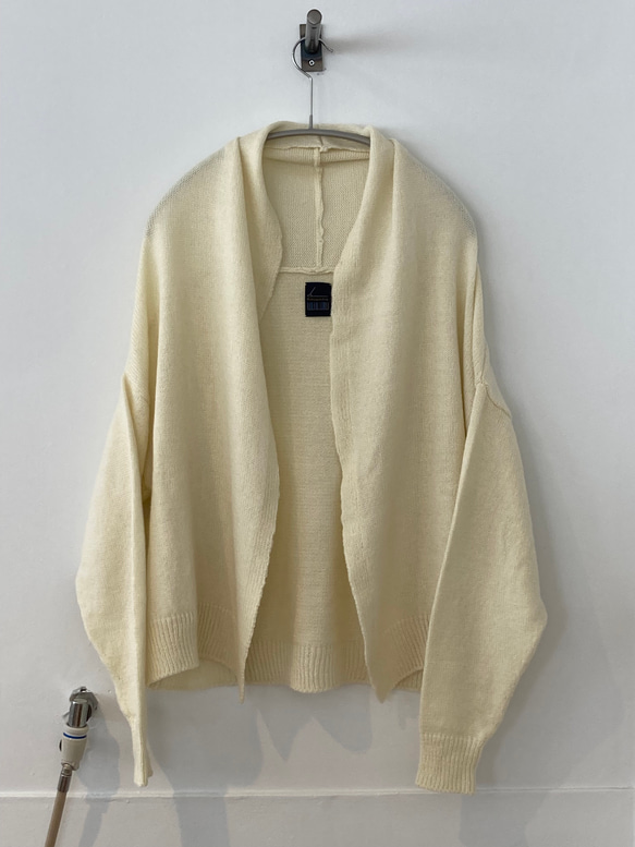 手編み機による Sarah  Cosy Cardigan