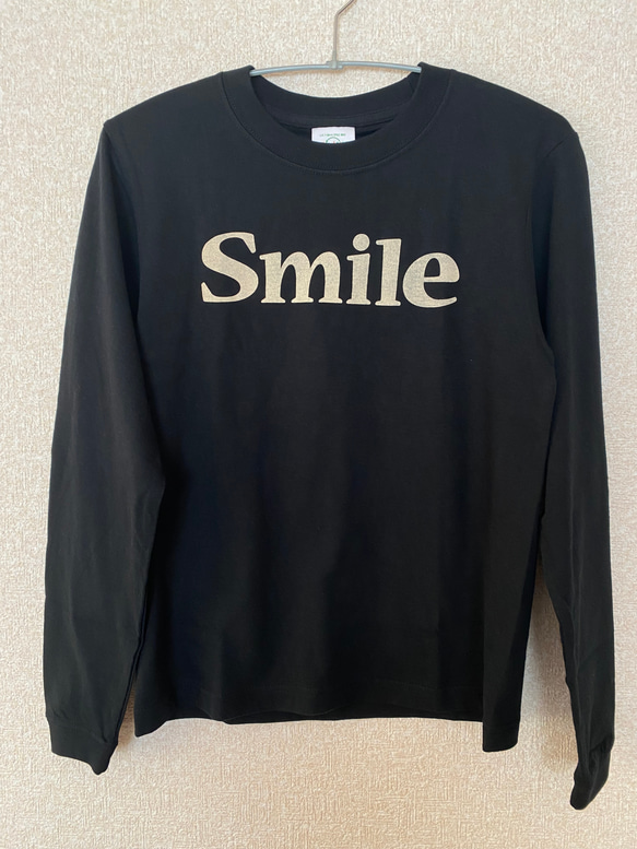 セール　ロンＴ　長袖Ｔシャツ　Smile　ブラック　黒　ロゴTシャツ  送料無料