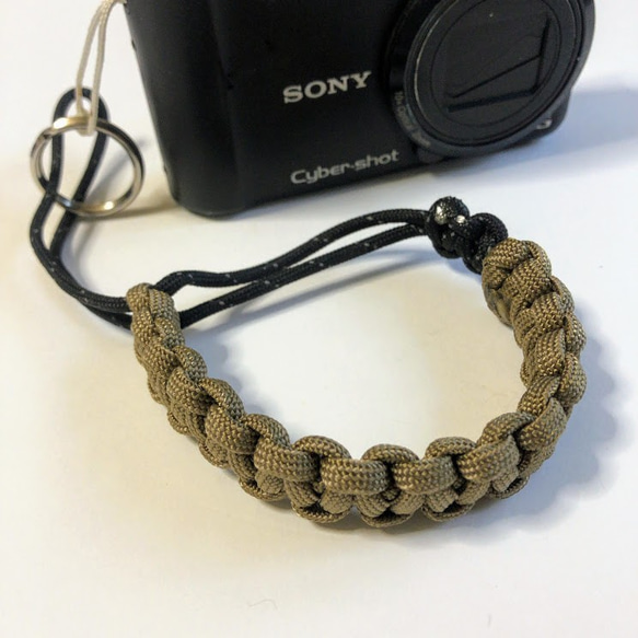 カメラストラップ　パラコード Camera Wrist Strap コブラBK