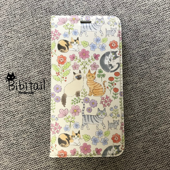 【iPhone全機種対応】【送料込み】猫×花柄 ナチュラル小花 帯なし手帳型スマホケース（スタンド機能あり）