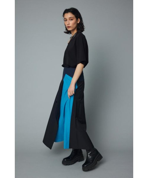 Asymmety hem skirt