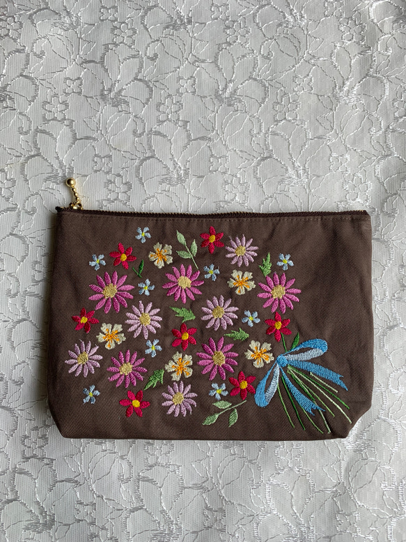 再販花束刺繍のポーチ(茶色)