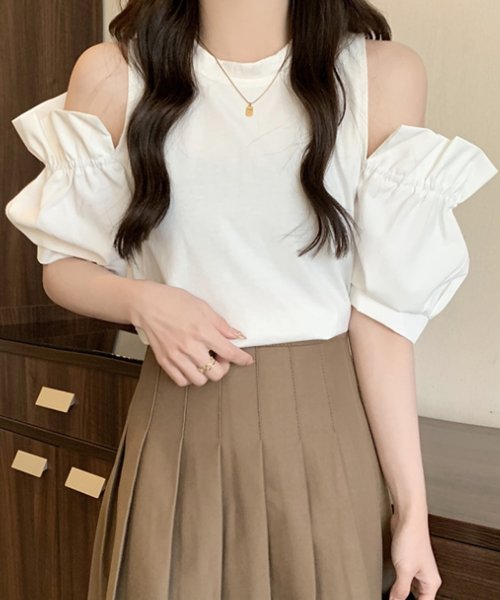 オープンショルダーブラウス 春 夏服 秋 韓国ファッション 10代 20代 30代 肩出し 切り替え パフスリーブ ガーリー 大人カジュアル