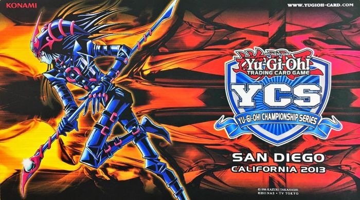 〔状態B〕プレイマット『混沌の黒魔術師(YCS2013)』【-】{-}《プレイマット》