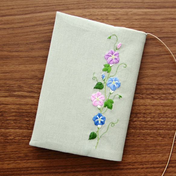 刺繍　ブックカバー　朝顔　セージグリーン