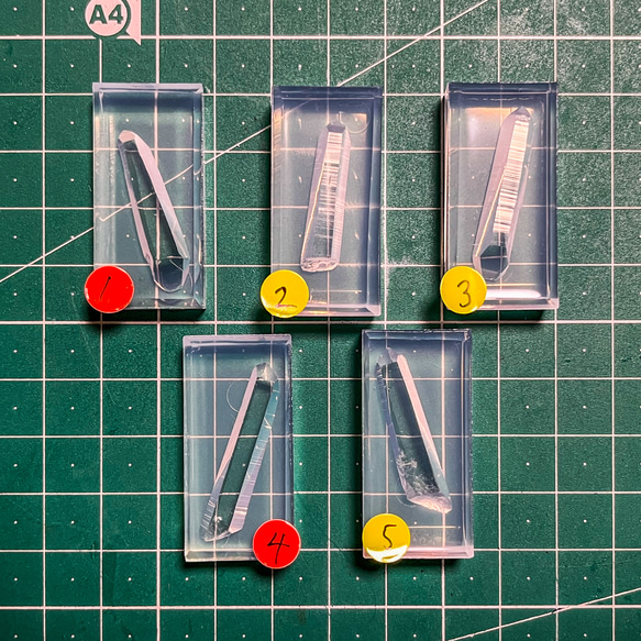 透明度の高い！コロンビア水晶 シリコンモールド　1〜5