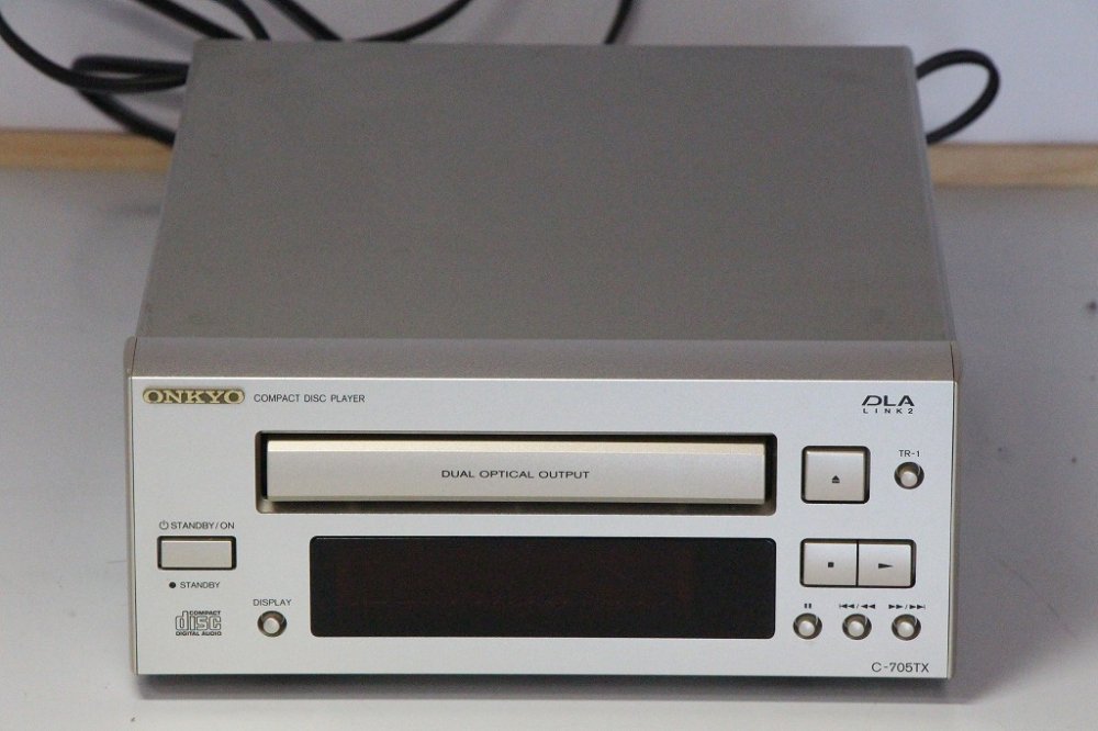 ONKYO INTEC205 CDプレーヤー シルバー C-705TX(S)【中古品】