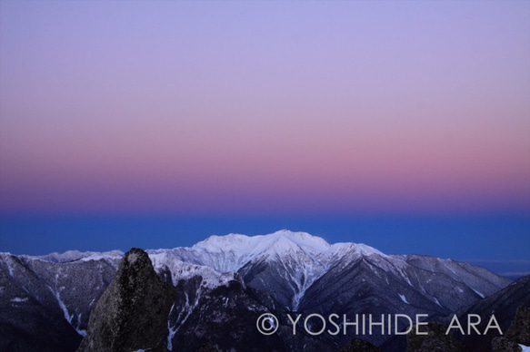 【額装写真】夜明け空のグラデーションと仙丈ヶ岳