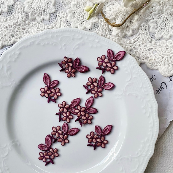 2枚セット 綺麗 花 フラワー 刺繍 ケミカルレース モチーフ アップリケ BK240118 ハンドメイド 手芸 素材