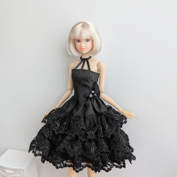 918【momokoDOLL アウトフィット】黒のレースのティアードドレス