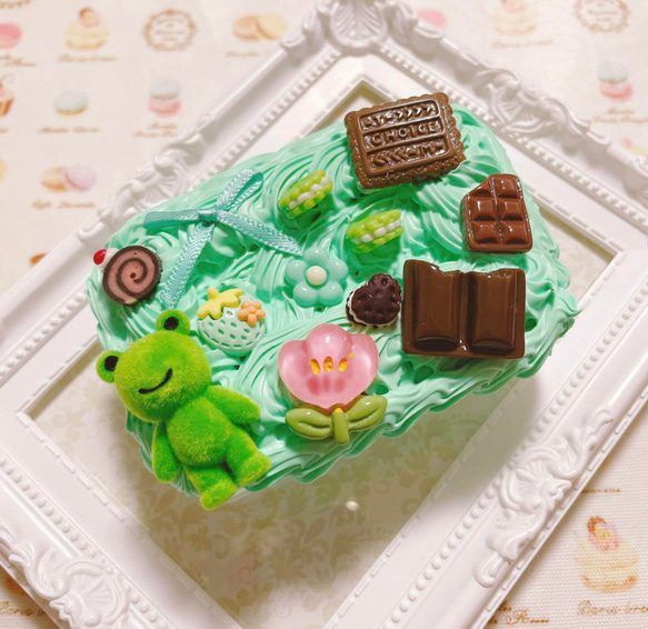 カエルちゃんとお菓子のホイップデコ マルチケース 小物入れ