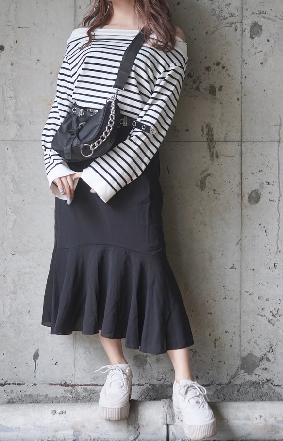 Off-Shoulder Border L/S Tops (white) 長袖Ｔシャツ ホワイト 白 カジュアル