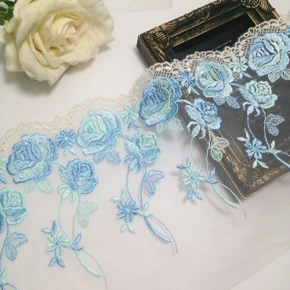 高品質❣ 1m 水色 花柄 豪華刺繍 チュールレース　ハンドメイド　生地　手芸　素材　はぎれ