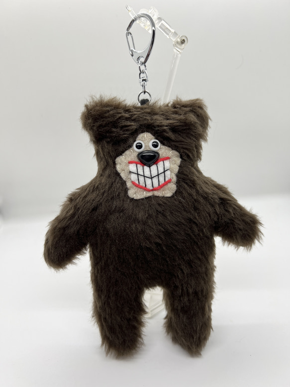 【9月下旬発送予定】KOKEHI375 ”歯むき出し Bear Plush Key Chain [brown]