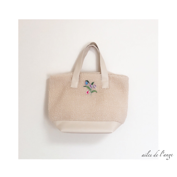 no.803 - embroidery ＊ boa fabric lunchbag