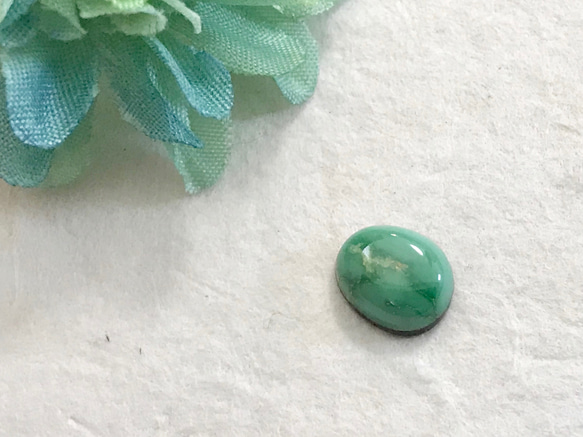 アメリカ産ターコイズ＊Emerald Valley＊カボション・カット＊1.90cts＊8.9×7.4mm＊TN-004