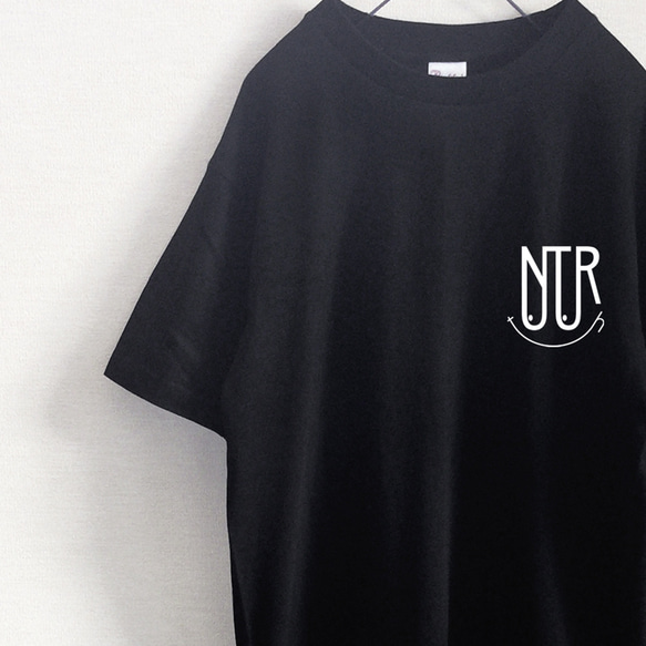 「UNTURth」Tシャツ（黒）