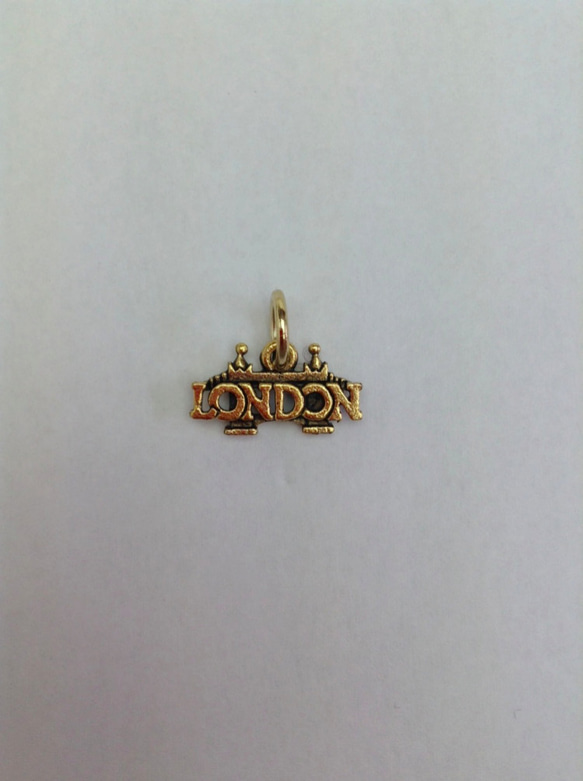 LONDONチャーム