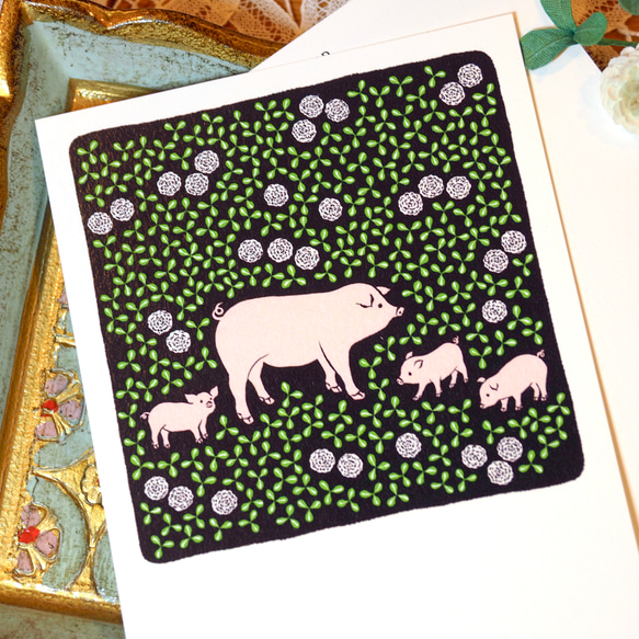 POST CARD - Find a lucky clover - pig family 2枚セット