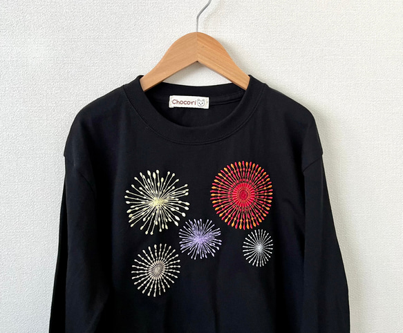 【半袖に変更可】刺繍Ｔシャツ　花火