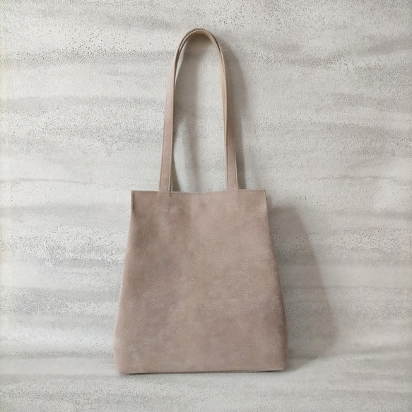 【送料無料】Maha beige／国産本革ピッグスエード一枚革のトートバッグ