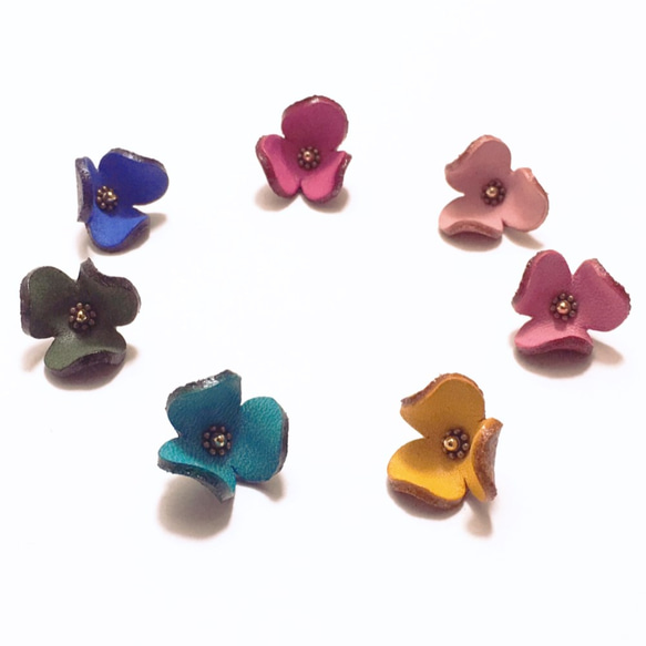 【Leather flower parts】ビオラM(ﾋﾟﾝ加工済) same color 2 pieces