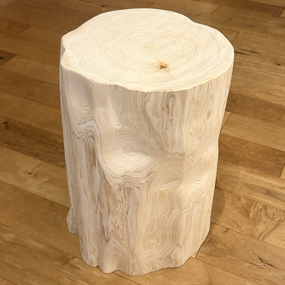 Hinoki  Wood  Stool  No.819