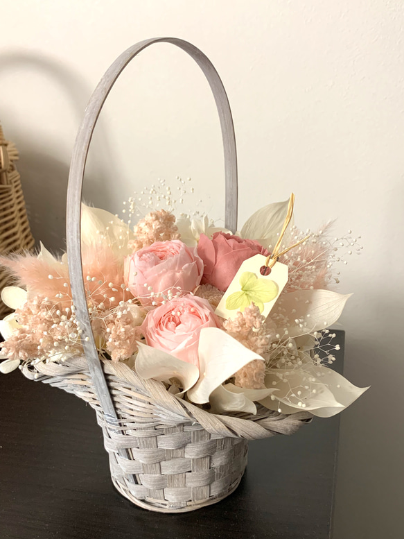 プリザーブドフラワー　グレージュPinkのbasket arrange