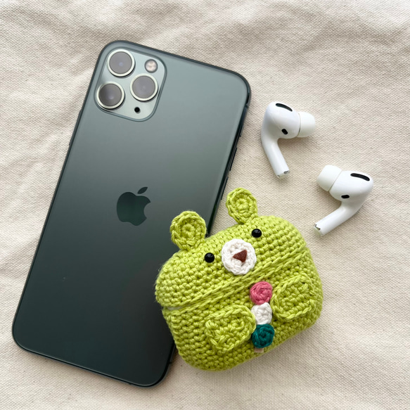 AirPods エアーポッズケース/ずんだ色・抹茶色だっこくま(三色団子)