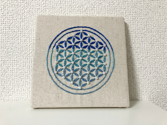 フラワーオブライフ　刺繍パネル　カラーセラピー