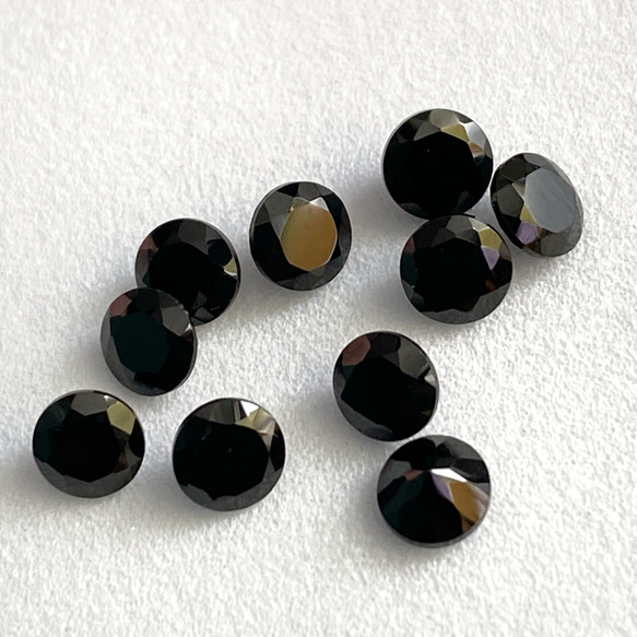 【2個】ブラックスピネル  4×4mm  宝石質  ルース　ラウンドファセットカット