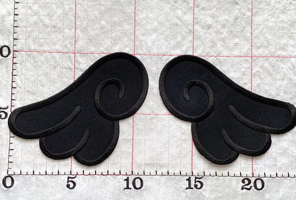 ビック黒い羽 刺繍アイロンワッペン