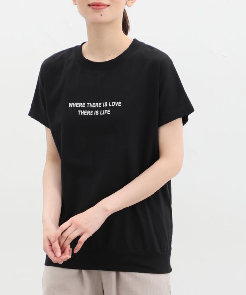 ロゴフレンチ袖Ｔシャツ トップス Tシャツ レディース 黒 ロゴ 大人可愛い