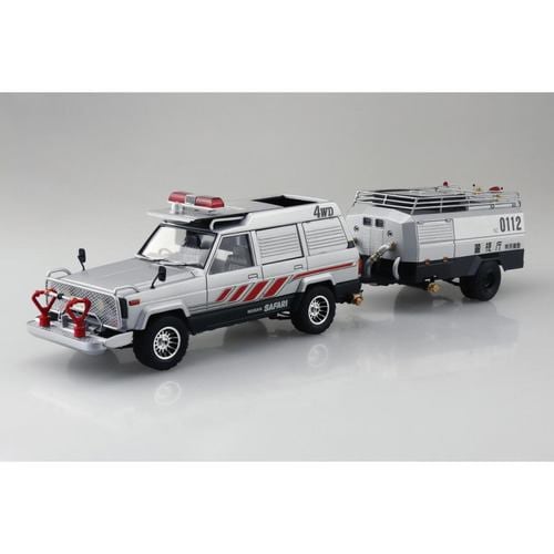 アオシマ 1／24 西部警察7 サファリ4WD＆タンク車