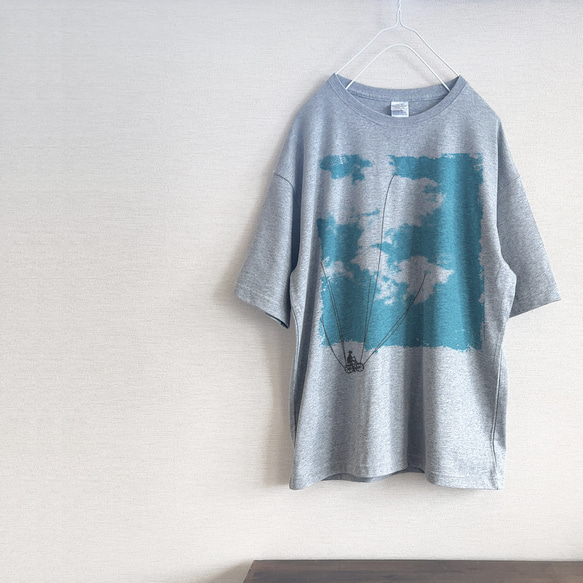 happy go lucky  青空散歩  Tシャツ（グレー）