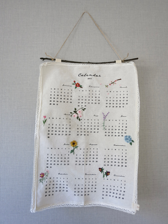 LAST SALE 2023年のファブリックカレンダー　刺繍ファブリックカレンダー