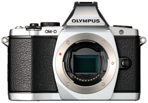 OLYMPUS ミラーレス一眼 OM-D E-M5 ボディ シルバー 1605万画素 防塵 防滴  OM-D E-M5 BODY【中古品】