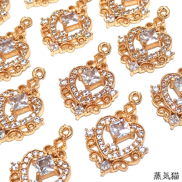 【小さめ】ハート豪華ジルコニアチャーム 4個【ピアス イヤリング ジルコニア ハンドメイド用アクセサリーパーツ素材】