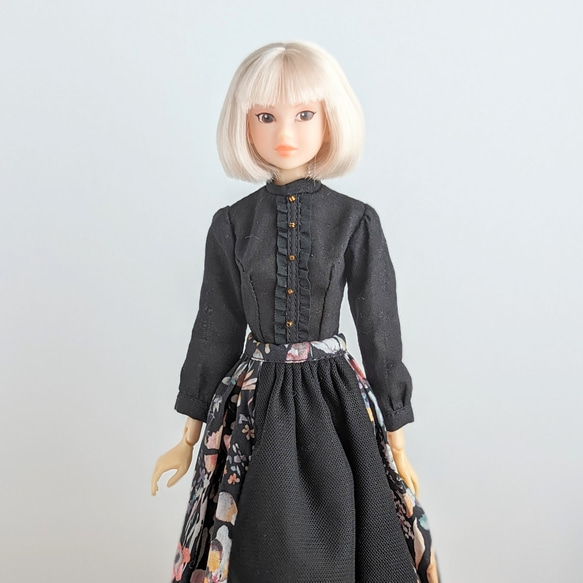 1133【momokoDOLLブラウス】黒のフリルブラウス※1/6ドール服